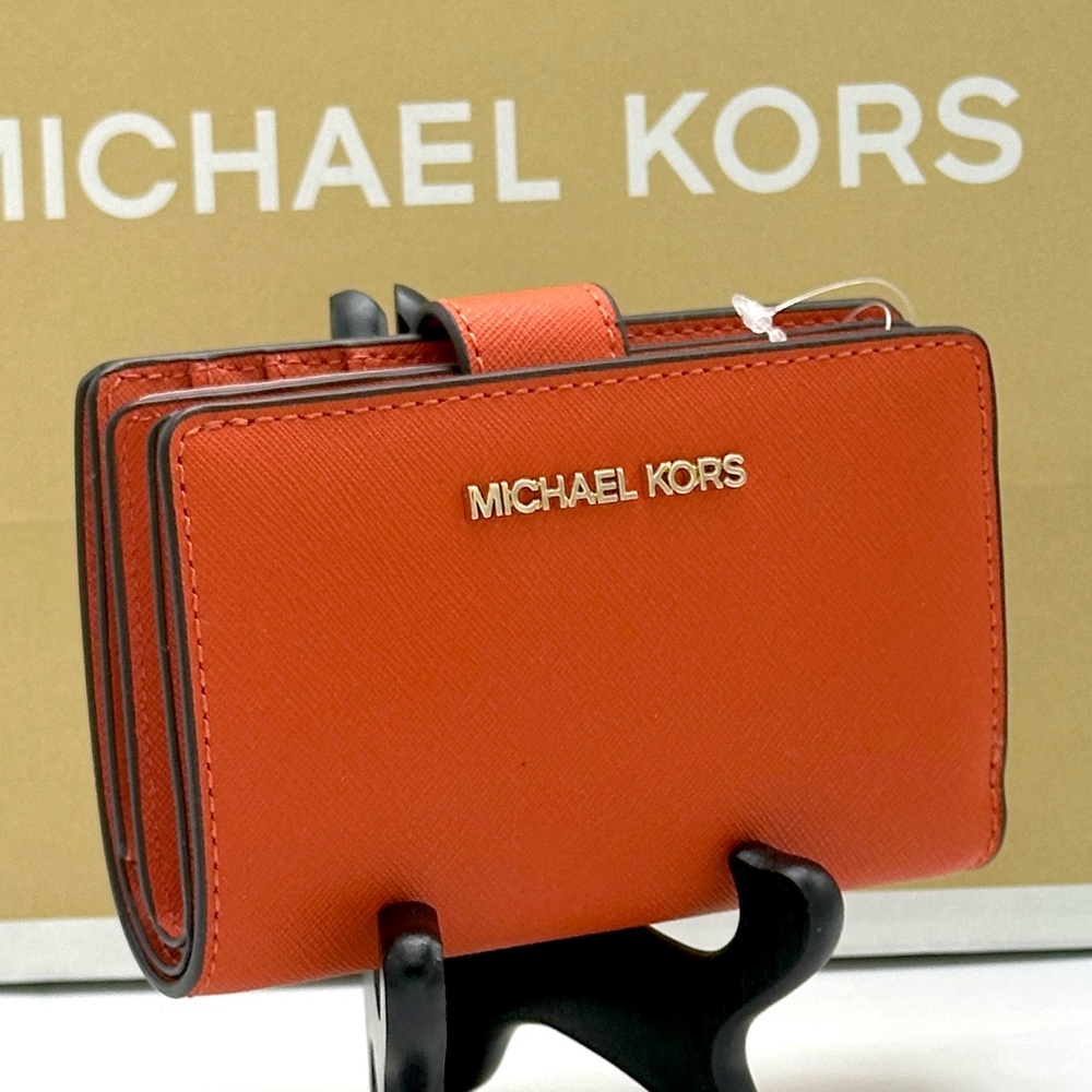 Michael Medium Crossgrain Leather Bifold Wallet
Red Clay 
NWT